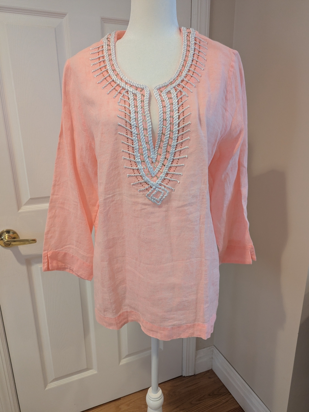 NWT Lilly Pulitzer Amelia
Island Linen Tunic
Pascha Pink Large